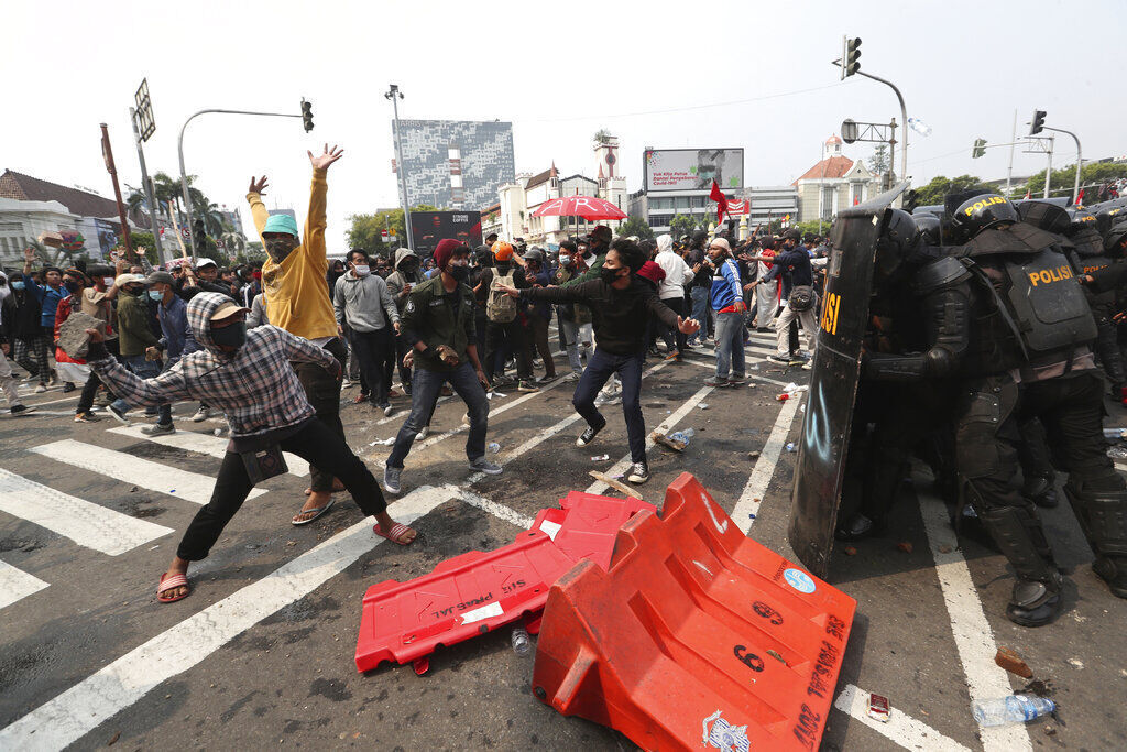 APTOPIX Indonesia Labor Protests